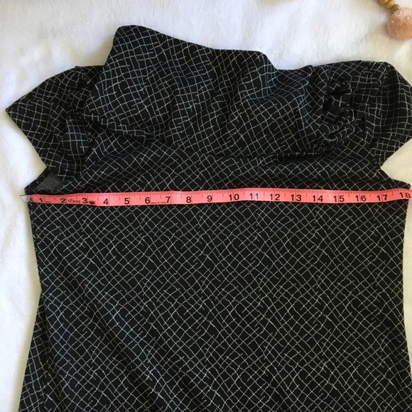 Papillon “That Girl” Tunic - Picture 6 of 7